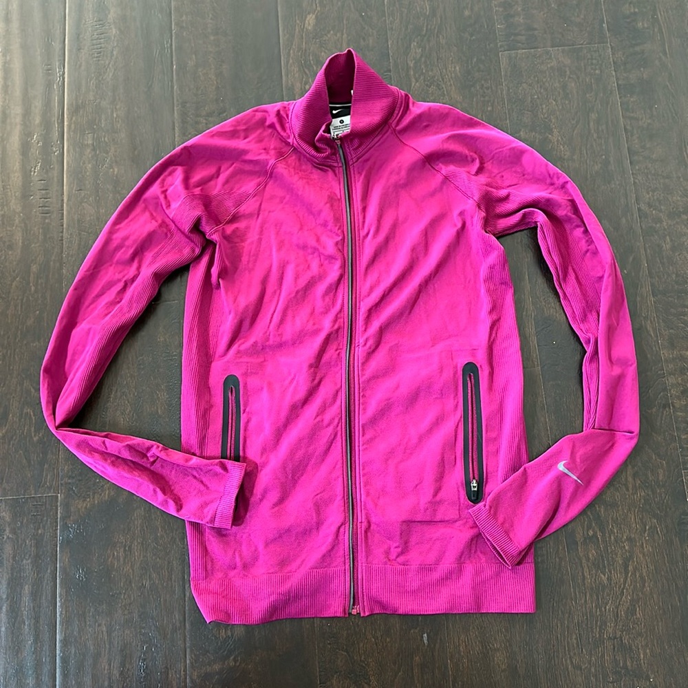 Nike Dri-Fit Activewear - Long-Sleeved Zip Up Top